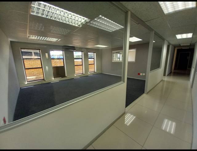 324M² OFFICE TO LET IN HURLINGHAM